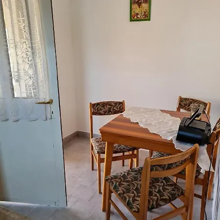 게스트하우스 Kakasdombi Apartman